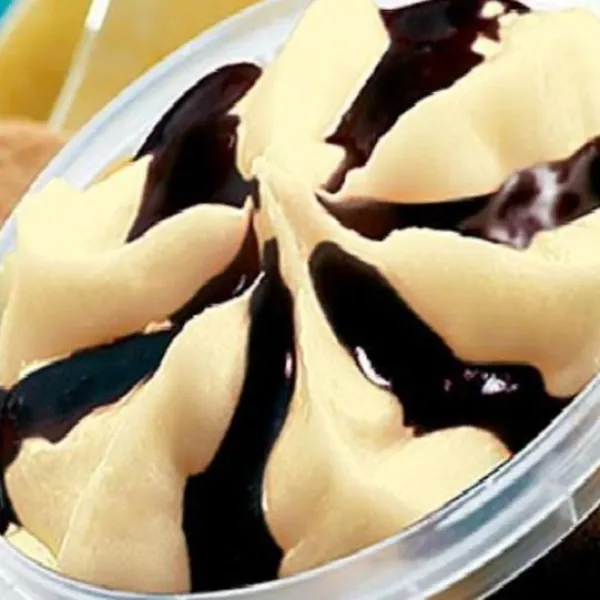 Vasito premium vainilla consalsa de chocolate